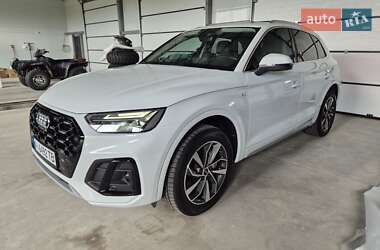 Внедорожник / Кроссовер Audi Q5 2022 в 