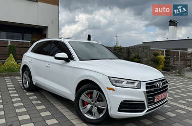 Позашляховик / Кросовер Audi Q5 2018 в 