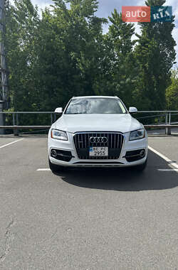 Внедорожник / Кроссовер Audi Q5 2016 в 