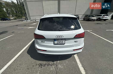 Позашляховик / Кросовер Audi Q5 2016 в Києві
