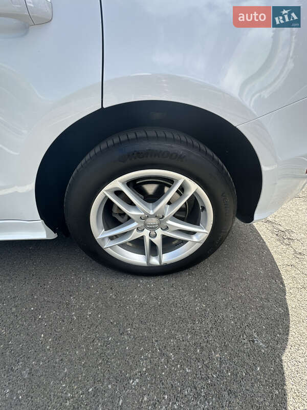 Внедорожник / Кроссовер Audi Q5 2016 в Киеве