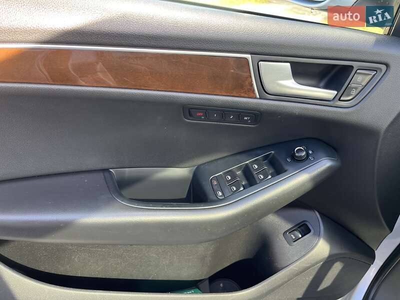 Внедорожник / Кроссовер Audi Q5 2010 в Нетешине фото 4 Внедорожник / Кроссовер Audi Q5 2010 в Нетешине