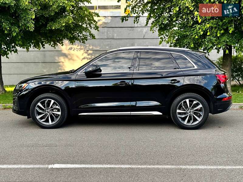 Внедорожник / Кроссовер Audi Q5 2021 в Киеве