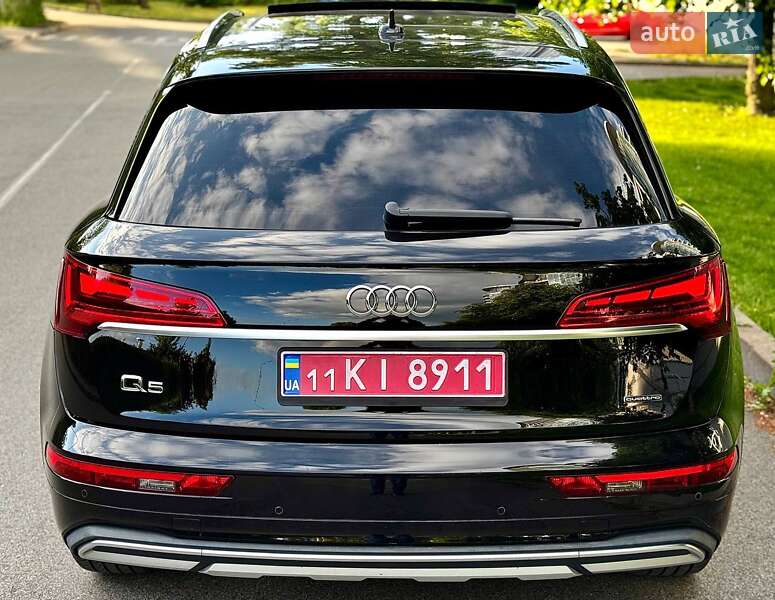 Внедорожник / Кроссовер Audi Q5 2021 в Киеве