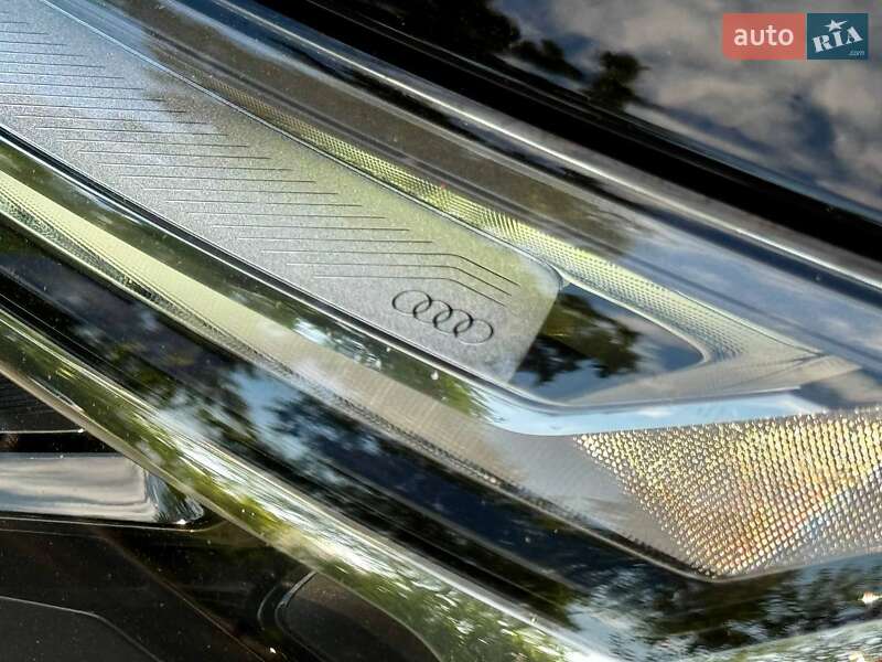 Внедорожник / Кроссовер Audi Q5 2021 в Киеве