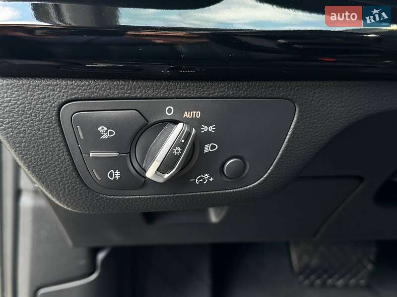 Внедорожник / Кроссовер Audi Q5 2021 в Киеве