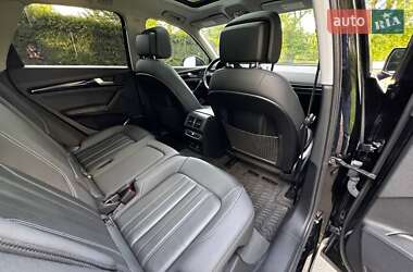 Позашляховик / Кросовер Audi Q5 2021 в 