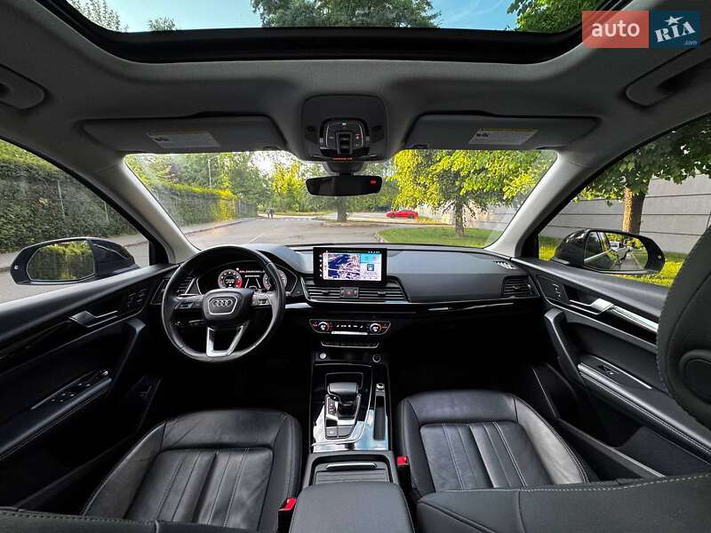 Внедорожник / Кроссовер Audi Q5 2021 в Киеве