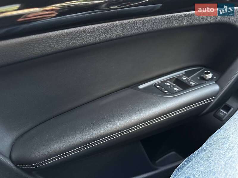 Внедорожник / Кроссовер Audi Q5 2021 в Киеве