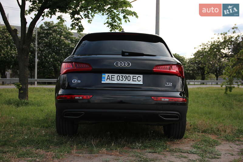 Внедорожник / Кроссовер Audi Q5 2017 в Днепре