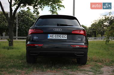 Позашляховик / Кросовер Audi Q5 2017 в 