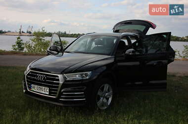 Позашляховик / Кросовер Audi Q5 2017 в 
