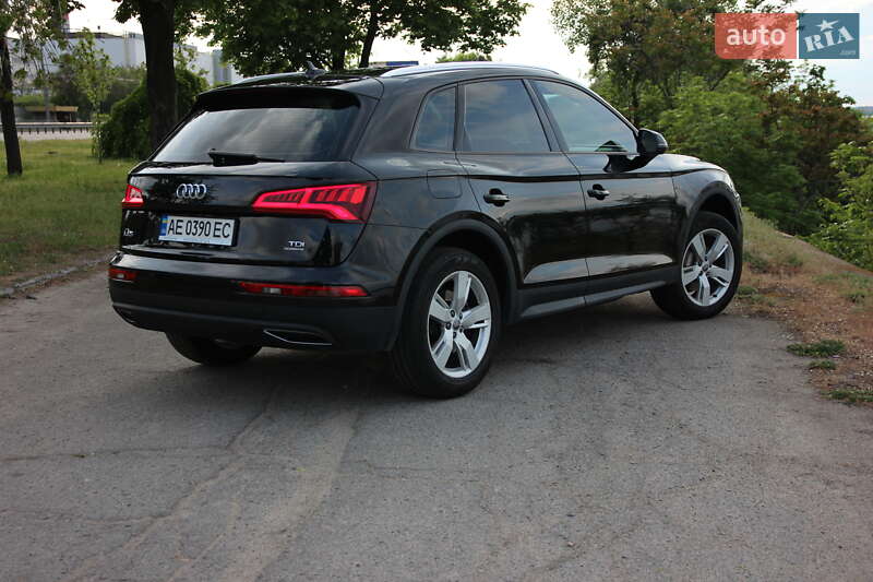 Внедорожник / Кроссовер Audi Q5 2017 в Днепре