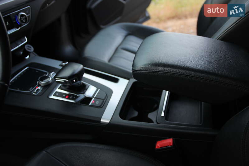 Внедорожник / Кроссовер Audi Q5 2017 в Днепре