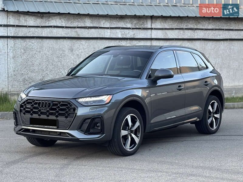 Внедорожник / Кроссовер Audi Q5 2021 в Киеве