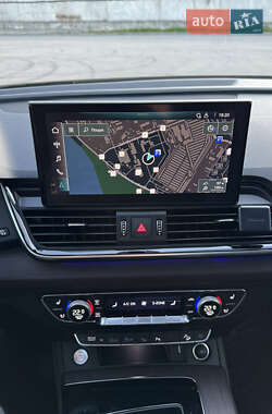 Внедорожник / Кроссовер Audi Q5 2021 в 