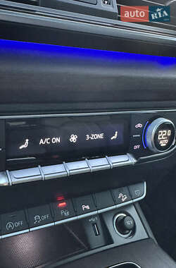 Внедорожник / Кроссовер Audi Q5 2021 в 