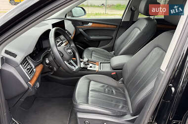 Внедорожник / Кроссовер Audi Q5 2021 в 