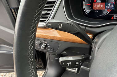 Внедорожник / Кроссовер Audi Q5 2021 в 