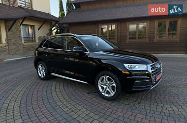 Внедорожник / Кроссовер Audi Q5 2019 в 