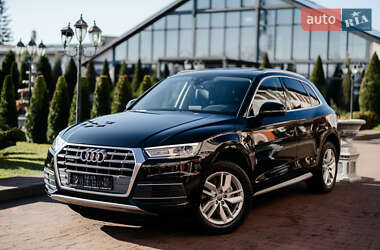 Позашляховик / Кросовер Audi Q5 2020 в 