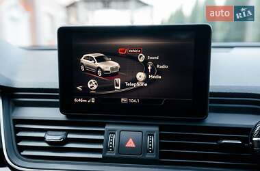Позашляховик / Кросовер Audi Q5 2020 в 