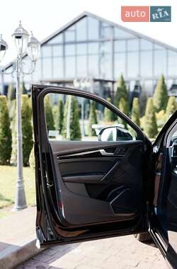 Позашляховик / Кросовер Audi Q5 2020 в 