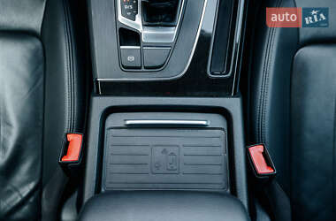 Позашляховик / Кросовер Audi Q5 2020 в 