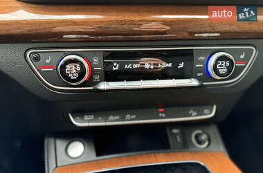 Внедорожник / Кроссовер Audi Q5 2020 в 
