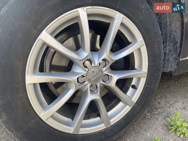 Внедорожник / Кроссовер Audi Q5 2010 в Хмельницком