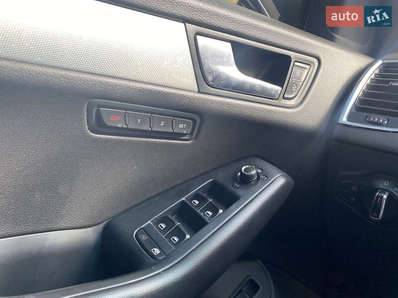 Внедорожник / Кроссовер Audi Q5 2010 в Хмельницком