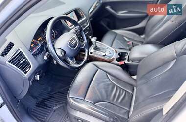 Позашляховик / Кросовер Audi Q5 2015 в 