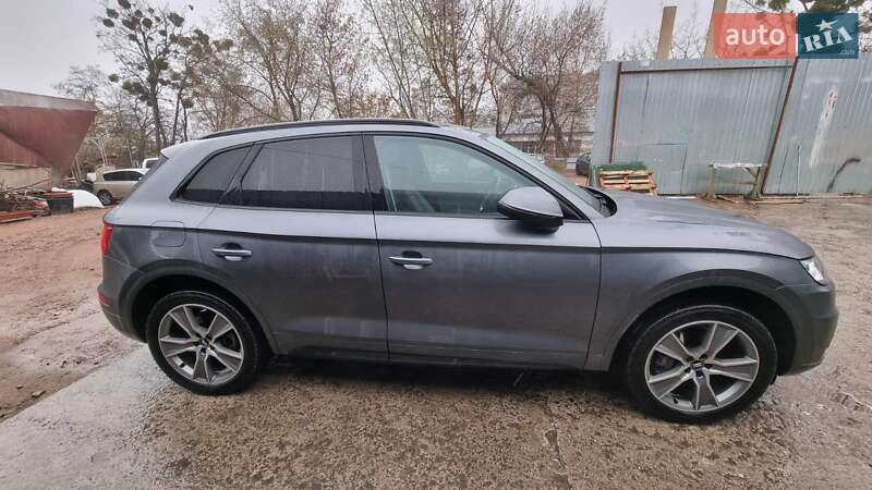 Внедорожник / Кроссовер Audi Q5 2019 в Киеве