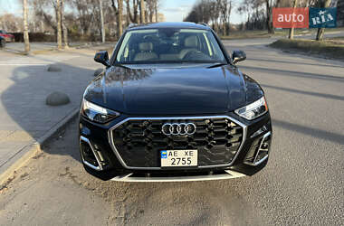 Внедорожник / Кроссовер Audi Q5 2021 в 
