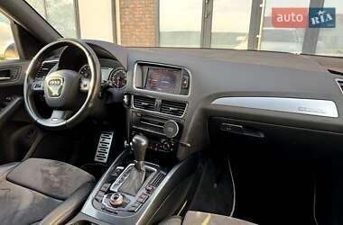 Внедорожник / Кроссовер Audi Q5 2009 в 