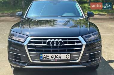 Внедорожник / Кроссовер Audi Q5 2018 в 