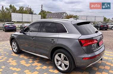 Внедорожник / Кроссовер Audi Q5 2018 в 