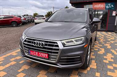 Внедорожник / Кроссовер Audi Q5 2018 в 