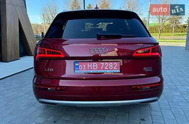 Внедорожник / Кроссовер Audi Q5 2018 в 