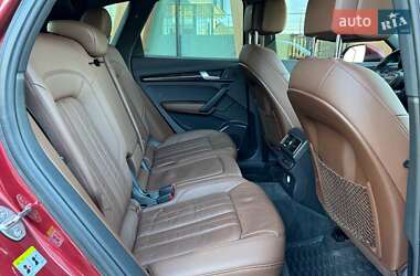 Внедорожник / Кроссовер Audi Q5 2018 в 