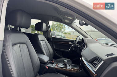 Позашляховик / Кросовер Audi Q5 2018 в 