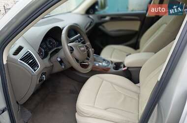 Позашляховик / Кросовер Audi Q5 2015 в 