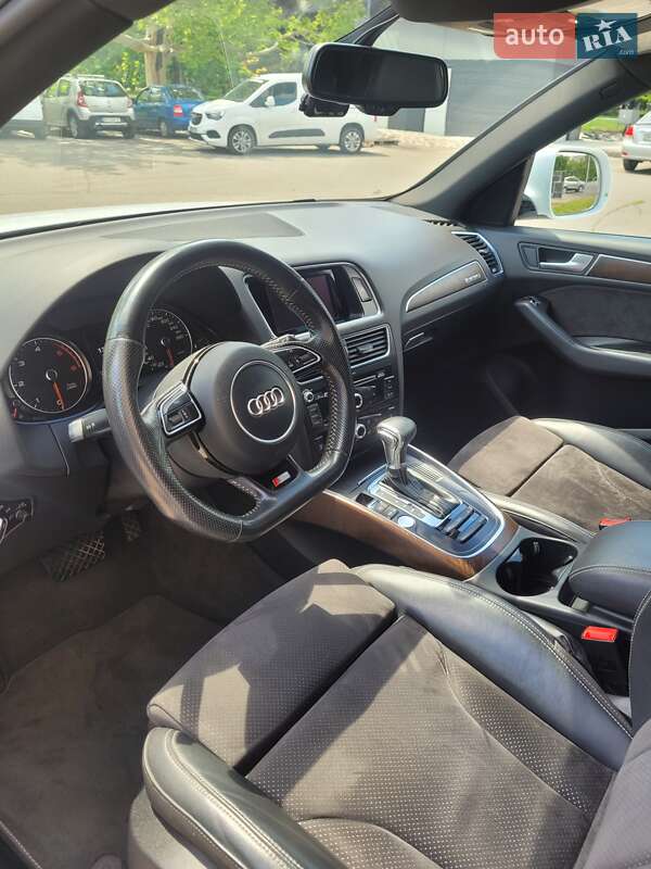 Внедорожник / Кроссовер Audi Q5 2016 в Одессе
