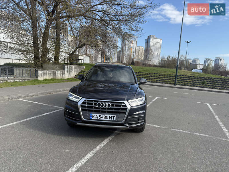 Внедорожник / Кроссовер Audi Q5 2018 в Киеве