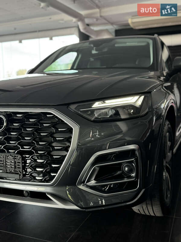 Внедорожник / Кроссовер Audi Q5 2022 в Одессе