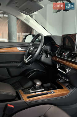 Внедорожник / Кроссовер Audi Q5 2022 в 