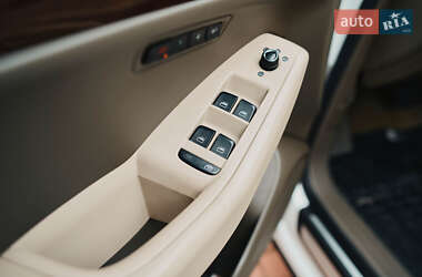 Внедорожник / Кроссовер Audi Q5 2011 в 