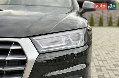 Внедорожник / Кроссовер Audi Q5 2018 в 