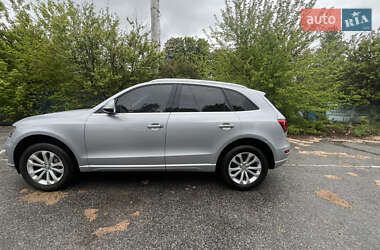 Внедорожник / Кроссовер Audi Q5 2015 в 