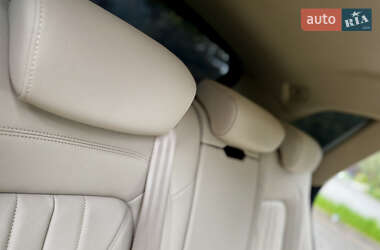 Позашляховик / Кросовер Audi Q5 2020 в 